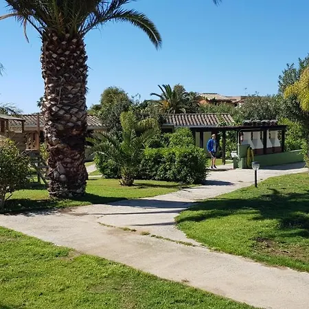 Village Apartmanhotel 3*