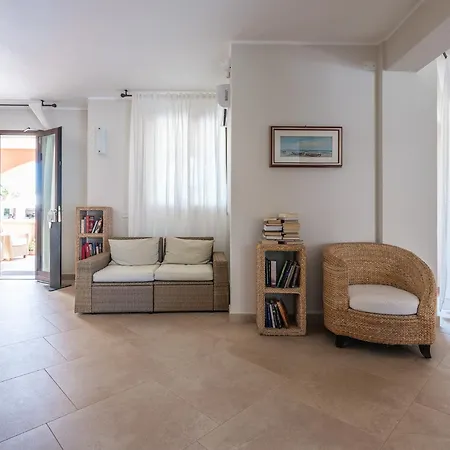 Village Aparthotel 3*