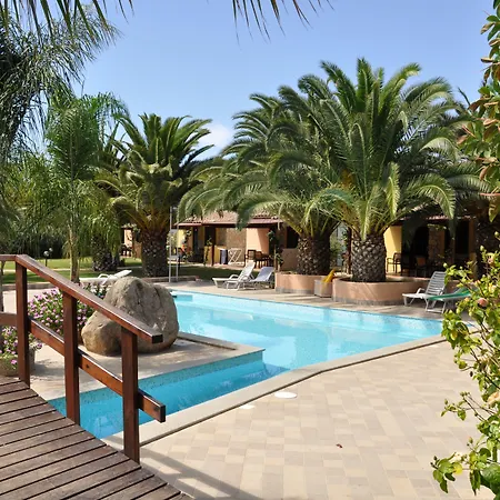 Village Aparthotel