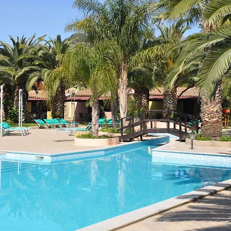 מלון דירות Village