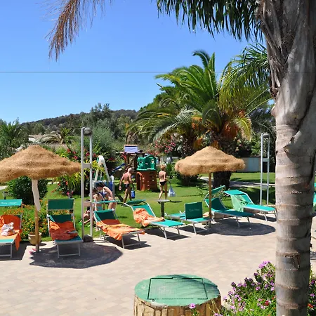 Village Aparthotel 3*