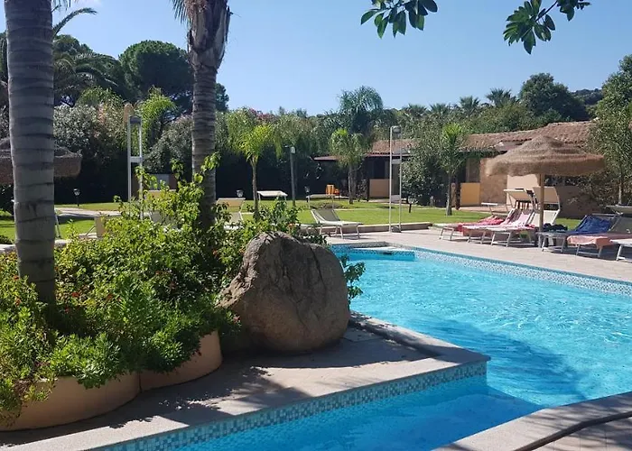 Apartmanhotel Village 3*
