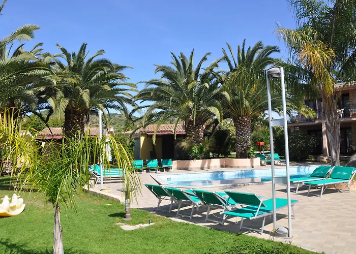 Village Aparthotel 3*
