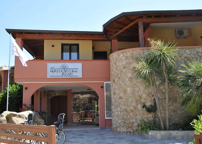 Aparthotel Village 3*